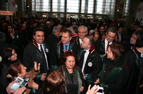 Hukuk Silah, Polis Yargı Olamaz!
 - 61