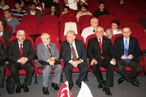 Yeni Anayasa Yapımında Yaşanmışlıklara Bakmak Gerekir - 2