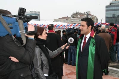 5 Nisan Avukatlar Gününü Kutlamıyoruz

 - 25