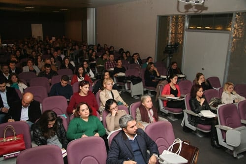 “Kadın Hakları Ve Aile İçi Şiddet” Konulu Sertifika Programı Devam Ediyor

 - 3