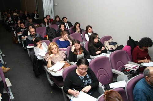 Kadın Hakları Ve Aile İçi Şiddet Semineri Devam Ediyor

 - 26