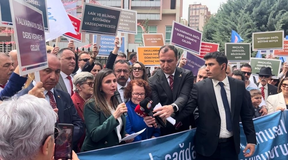 23 Nisan Ulusal Egemenlik ve Çocuk Bayramında Önce Çocuk Hakkı Demek İçin Ankaradaydık