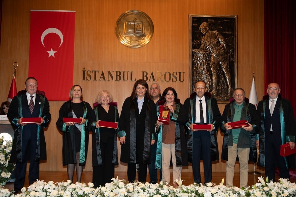 Meslekte 25, 30 ve 35 Yılını Dolduran Meslektaşlarımıza Plaket Verildi - 157