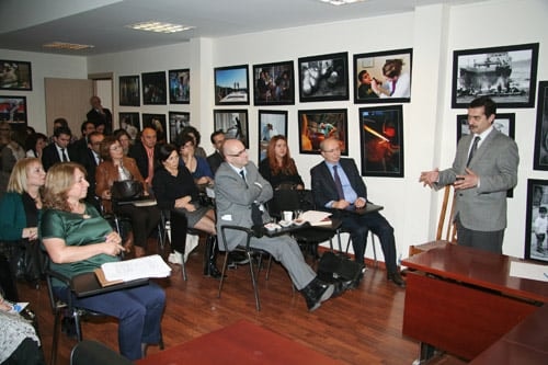 Kamu Avukatlarına Barodan Destek

 - 23