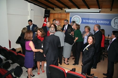 Baro Yönetiminden Ayrılanlara Anı Plaketi Verildi  

 - 36