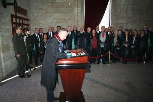 İstanbul Barosu Heyeti Anıtkabir’De Ata’Nın Huzurunda

 - 44