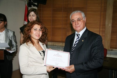 Fikri Ve Sınaî Mülkiyet Hukuku Vı. Eğitim Programını

Tamamlayanlara Belgeleri Verildi 
 - 9