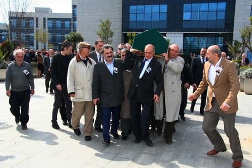 Örnek İnsan Av. Ekrem Erdal Üner’İ Son Yolculuğuna Uğurladık
 - 29