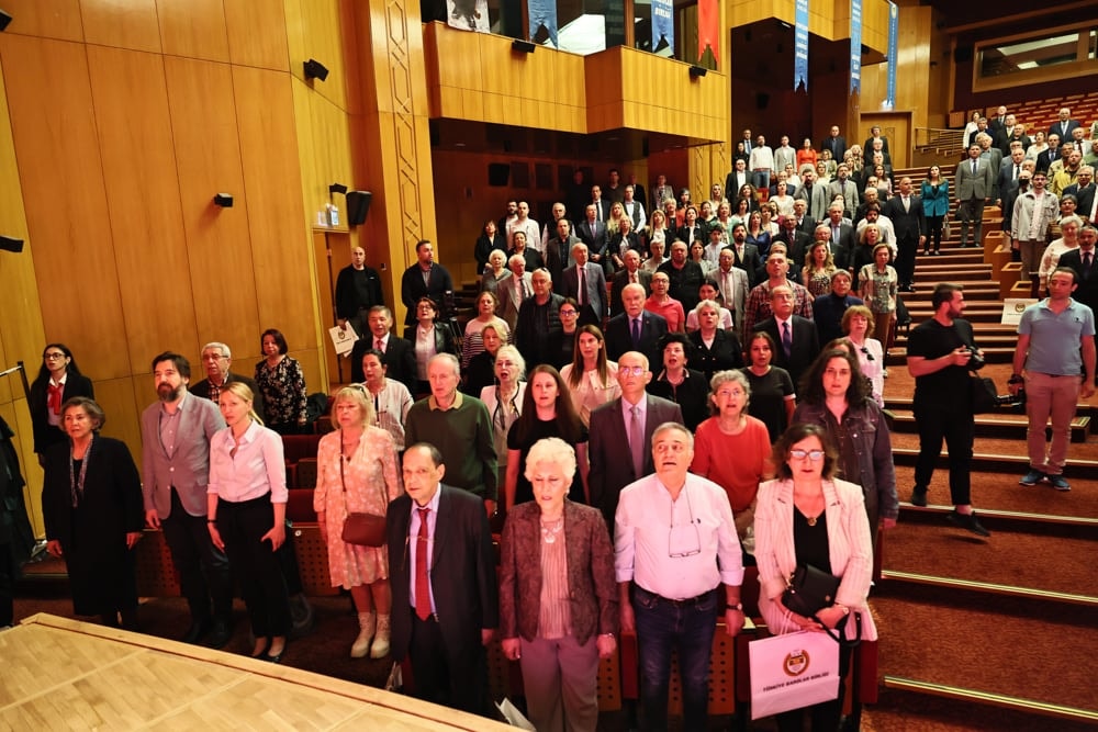 Meslekte 40, 50 ve 60 Yılını Dolduran Meslektaşlarımıza Plaket Verildi - 132