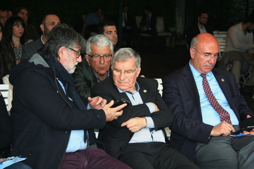 Tarihte Haksız Yargılamaların Gölgesinde Savunmanın Savunulması – II - 45