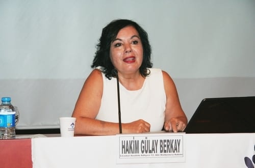 Kadın Hakları Ve Aile İçi Şiddet Konulu Sertifika Programı Devam Ediyor

 - 33