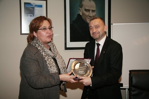 İzmir Barosu Yönetiminden 
İstanbul Barosuna Destek