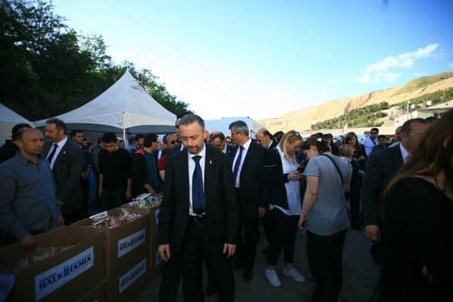 İstanbul Barosu Başkan Ve Yönetim Kurulu Üyeleri, Acıyı Paylaşmak, İncelemelerde Bulunmak İçin Soma’Daydı

 - 25