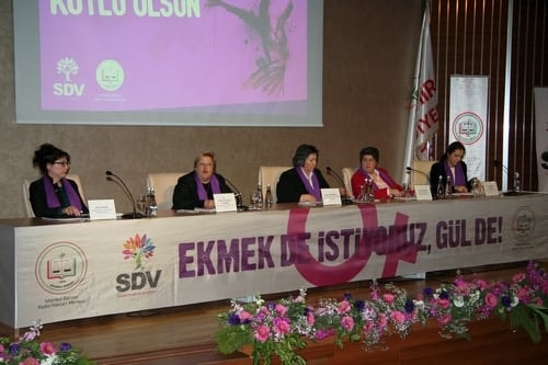 2015 Türkiye’Sinde Kadın
 - 37