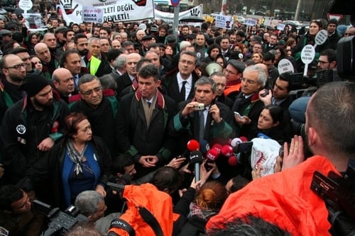Polis Devleti Değil Hukuk Devleti

 - 103