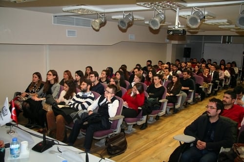 Avukatlar, Kurtçuklardan Muhteşem Kelebekler Yapmayı Becerenlerdir

 - 19