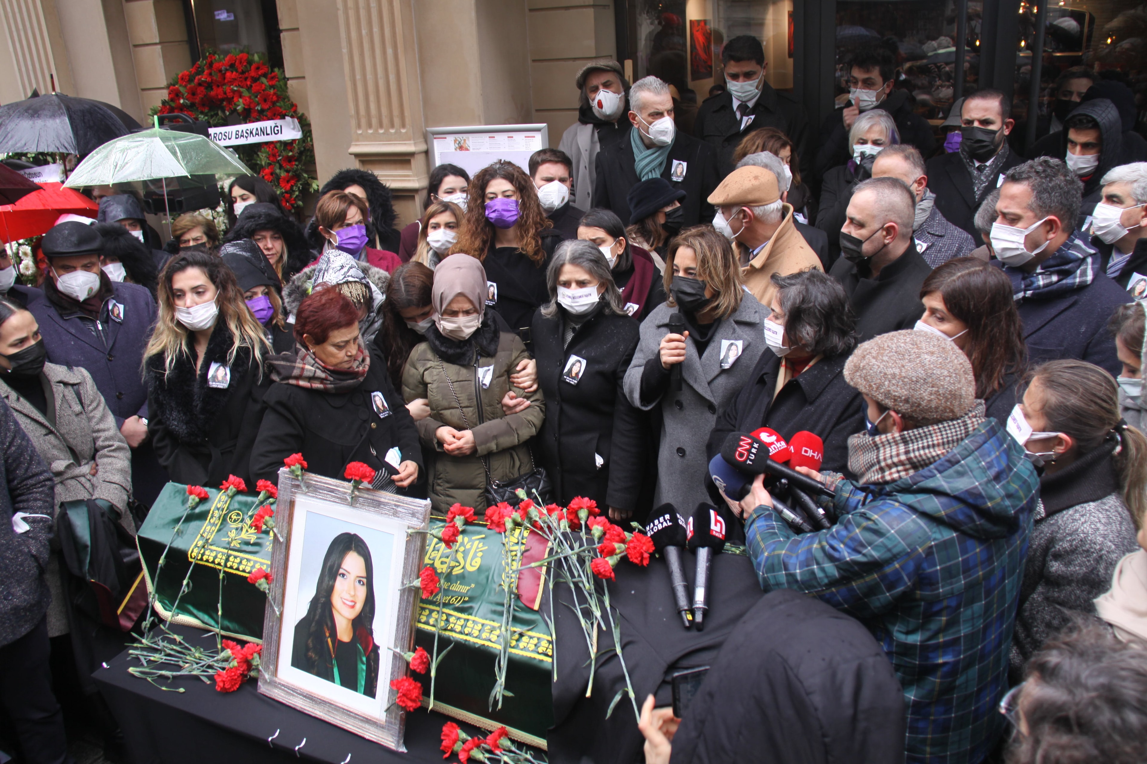 Katledilen Meslektaşımız Av. Dilara Yıldız Son Yolculuğuna Uğurlandı - 16