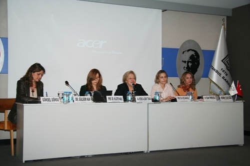 Kadın Cinayetleri

 - 18