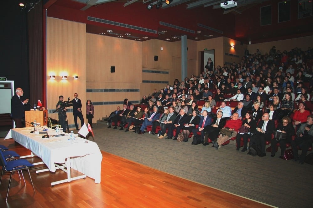 Hukuksal Gerçeklikler Bağlamında Anayasa Değişikliği - 27