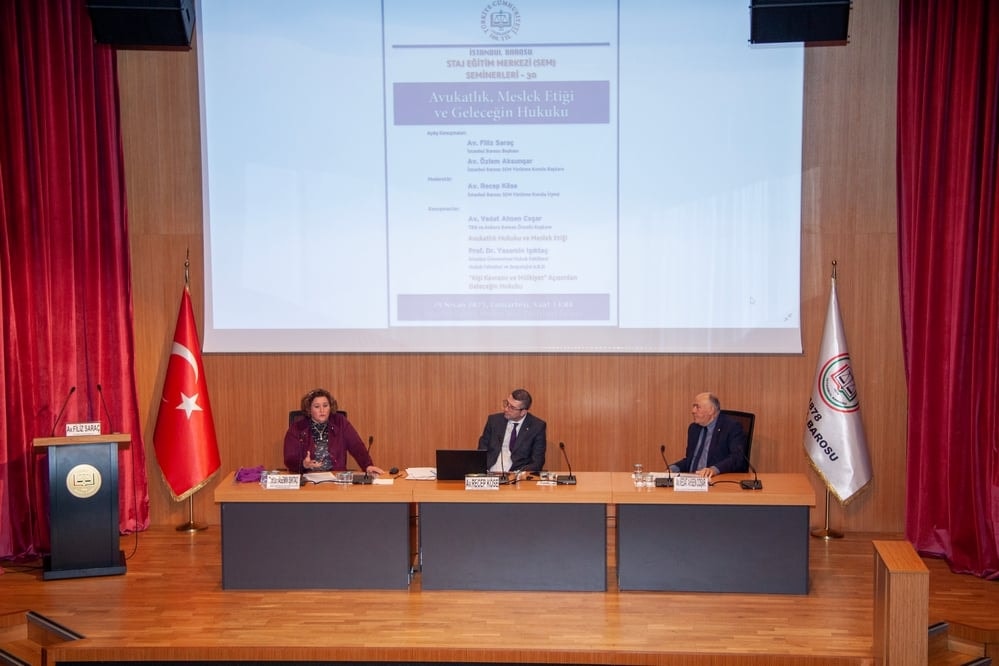 Avukatlık Meslek Etiği ve Geleceğin Hukuku Semineri - 7