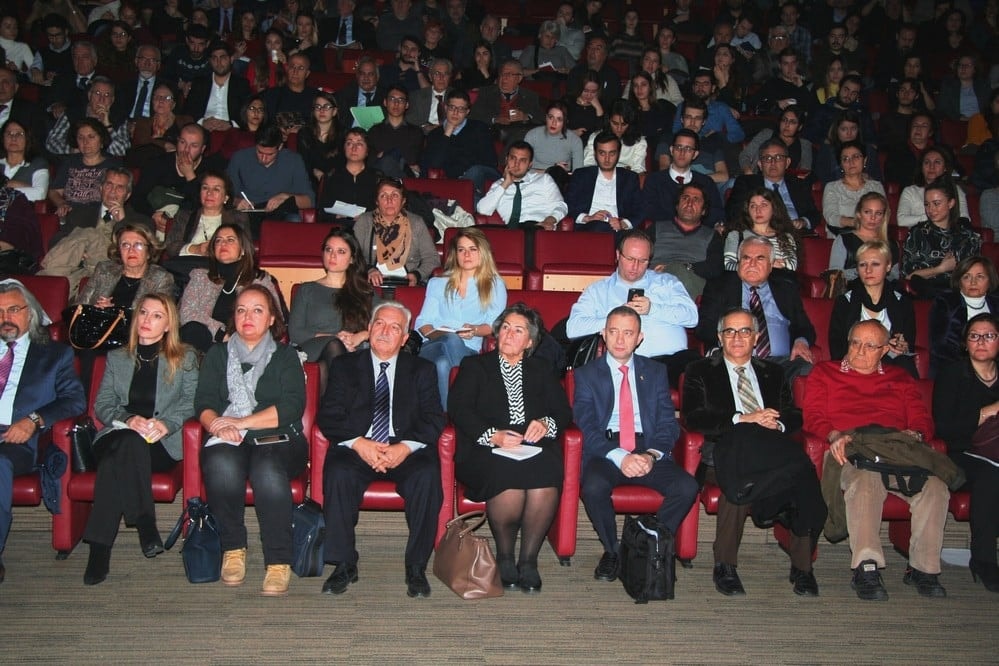 Hukuksal Gerçeklikler Bağlamında Anayasa Değişikliği - 15