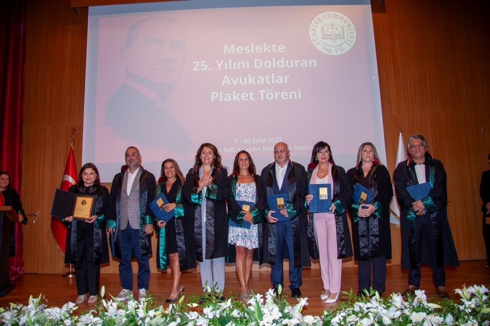 Meslekte 25, 30 ve 35 Yılını Dolduran Meslektaşlarımıza Plaket Verildi - 124