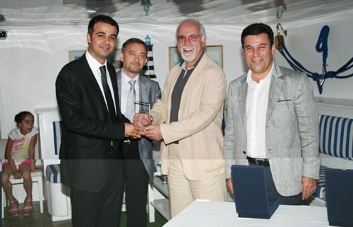 Cmk Eğitim Seminerlerine Katkı Veren Eğitimcilere Plaket Verildi

 - 17