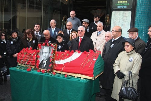 Baromuz Başkanlarından 
Av. M. Burhanettin Güngör'ü 
Kaybettik
 - 3