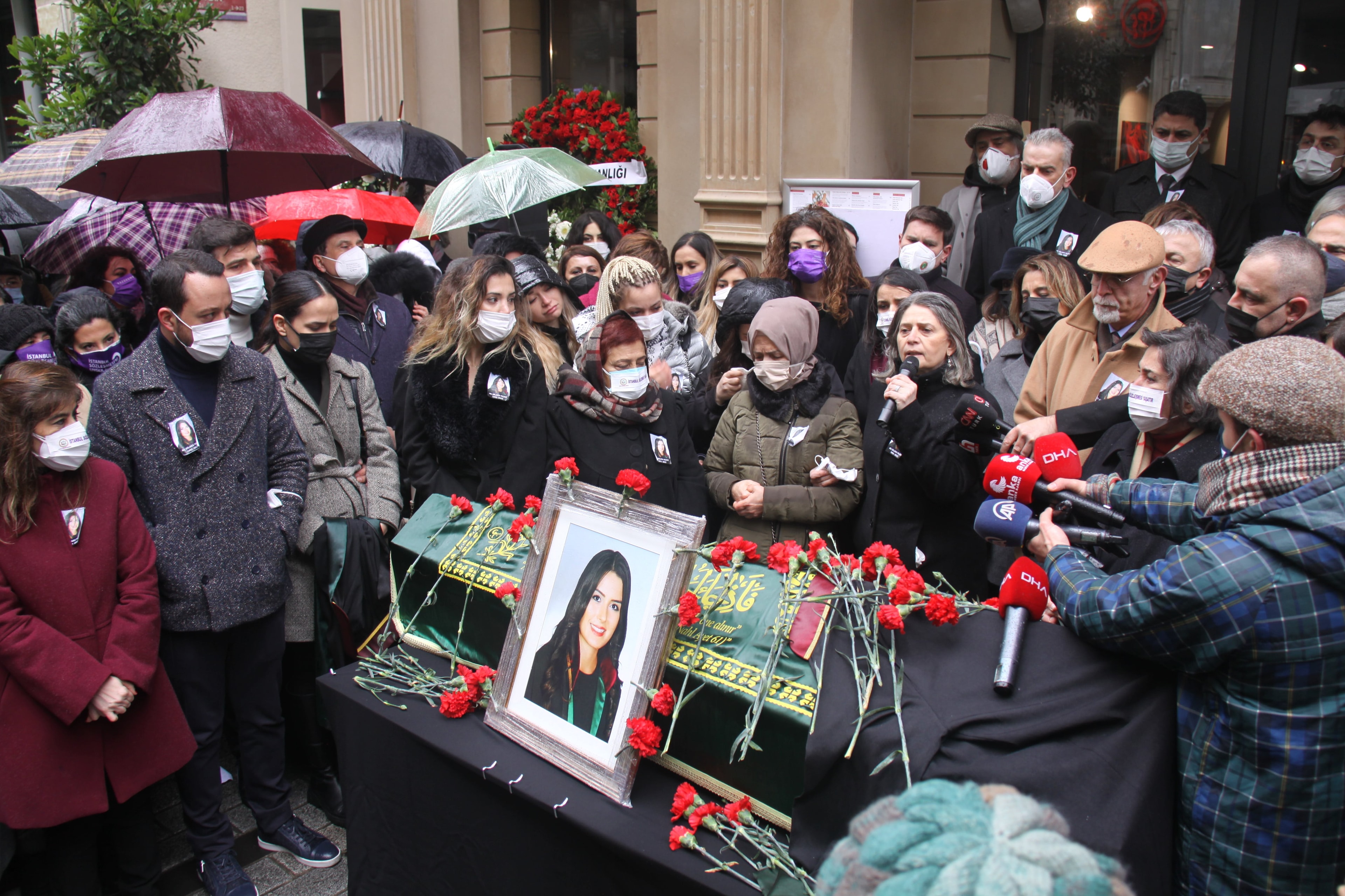 Katledilen Meslektaşımız Av. Dilara Yıldız Son Yolculuğuna Uğurlandı - 13