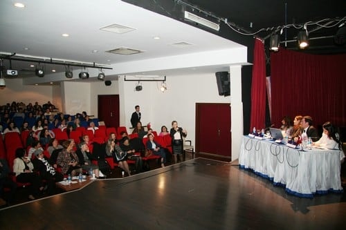 En Fazla Şiddete Sağlık Personeli Uğruyor

 - 50