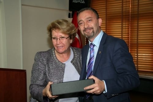 Baro Yönetiminden Ayrılanlara Anı Plaketi Verildi  

 - 23