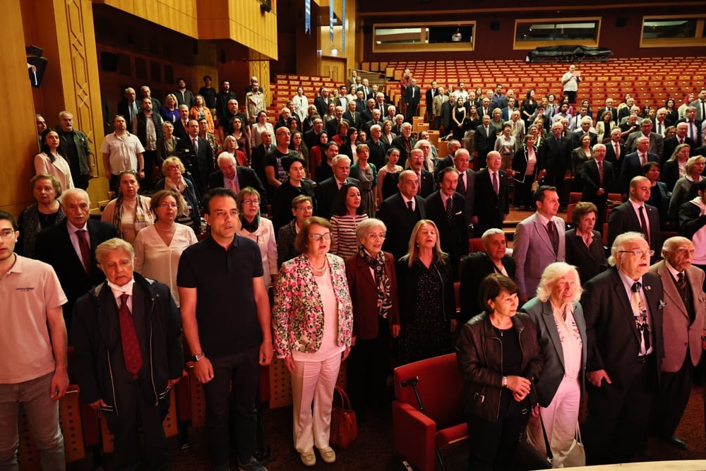 Meslekte 40, 50 ve 60 Yılını Dolduran Meslektaşlarımıza Plaket Verildi - 10
