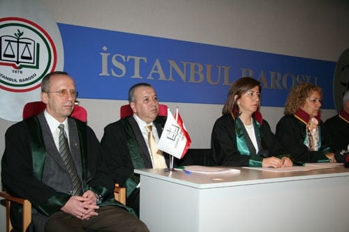 Aydın: “Ergenekon Davasının Toplumda Siyasi Amaçla Yönlendirildiği 

Kuşkusu Artmaktadır” 
 - 18