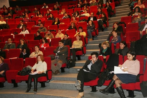 “Kadın Hakları Ve Aile İçi Şiddet” Konulu Eğitim Seminerleri

 - 6