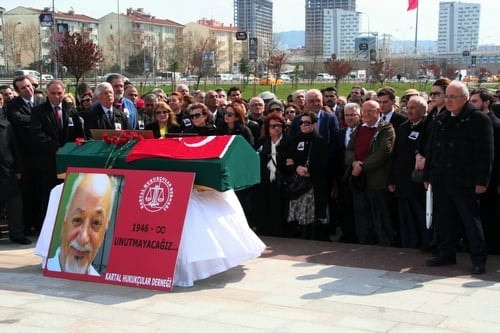 Örnek İnsan Av. Ekrem Erdal Üner’İ Son Yolculuğuna Uğurladık
 - 15