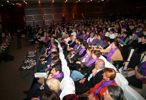 2015 Türkiye’Sinde Kadın
 - 16