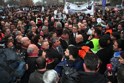 Polis Devleti Değil Hukuk Devleti

 - 31