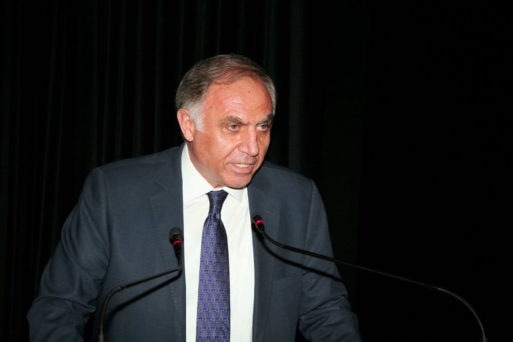 Hukuka Felsefi ve Sosyolojik Bakışlar VIII - 17