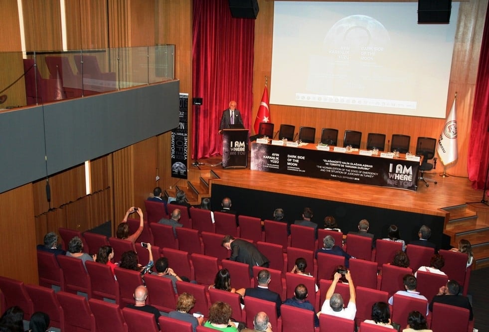 Uluslararası Konferans: ‘Ayın Karanlık Yüzü’ - 1