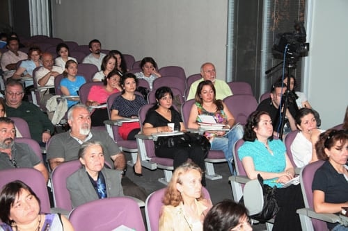 Kadın Hakları Merkezi Eğitim Semineri Yapıldı
 - 6