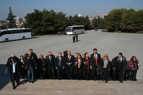 İstanbul Barosu Heyeti Anıtkabir’De Ata’Nın Huzurunda

 - 3
