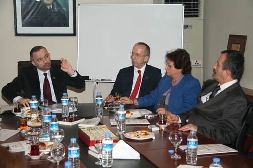 Bursa Barosu Yönetiminden İstanbul Barosuna Destek
 - 17