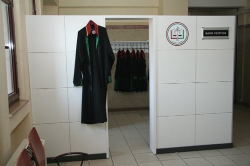 Bakırköy Adalet Sarayında Çağdaş Mekân Düzenlemeleri
 - 3