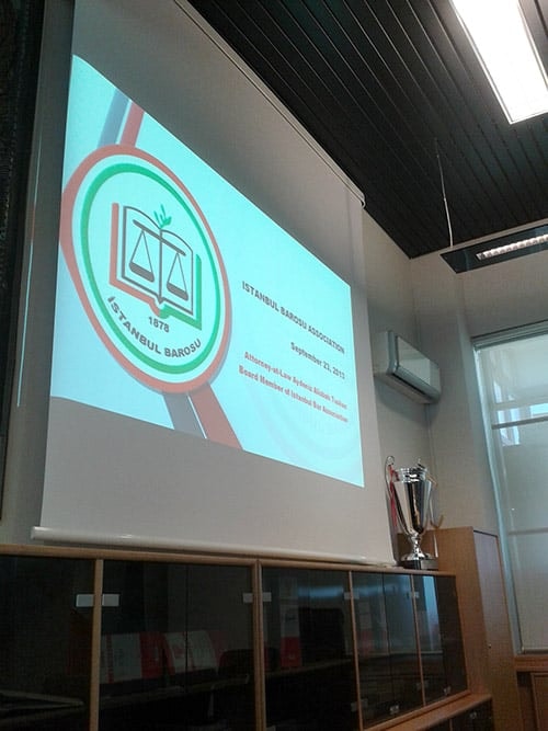 Bari Barosu’Nda “Türkiye’De Avukatları Kim Savunuyor” Konulu Toplantı

 - 7