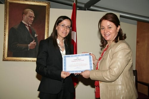 Milletlerarası Mal Satımına İlişkin Birleşmiş Milletler Anlaşmasının

Türk Borçlar Kanunu Çerçevesinde Değerlendirilmesi

 - 36