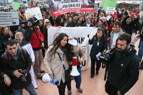 Hayvanseverler Yaşam Hakkı İçin Yürüdü

 - 54