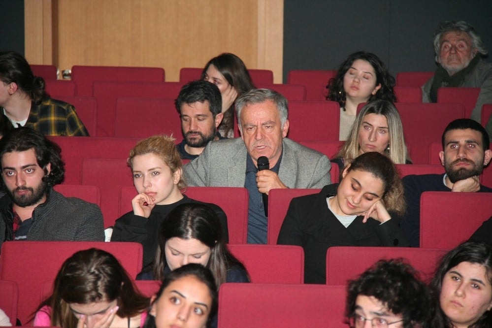 İş Yerinde Kadın: Sömürü, Mobbing, Şiddet ve Taciz - 14