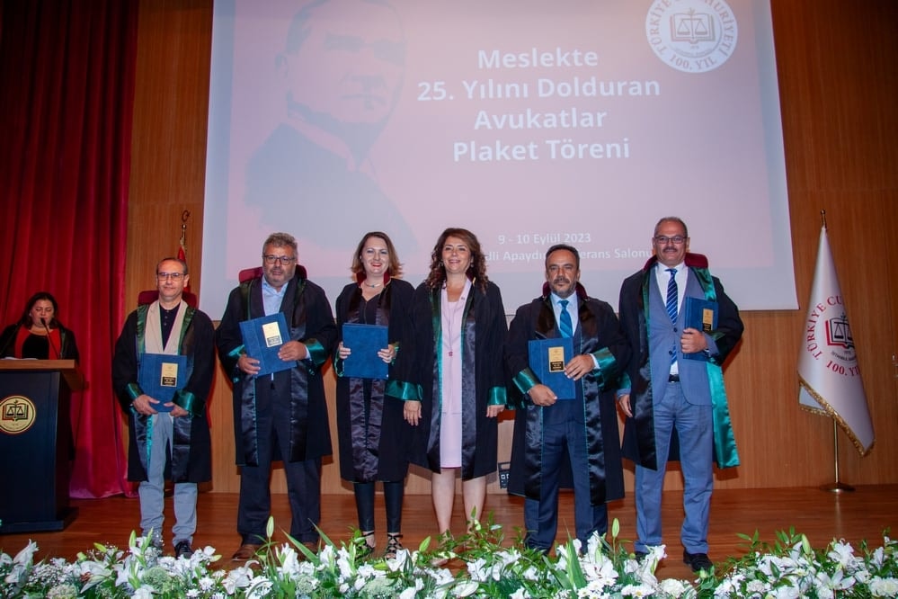 Meslekte 25, 30 ve 35 Yılını Dolduran Meslektaşlarımıza Plaket Verildi - 79