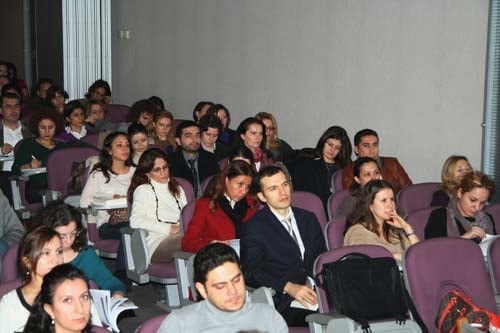 Kadın Hakları Ve Aile İçi Şiddet Semineri Devam Ediyor

 - 15