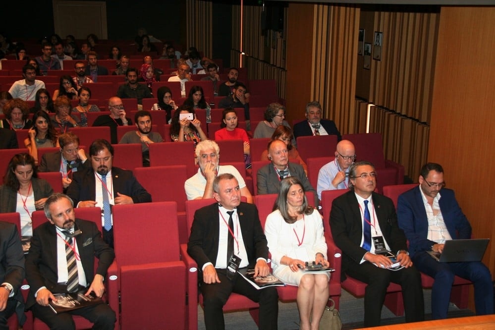 Uluslararası Konferans: ‘Ayın Karanlık Yüzü’ - 34